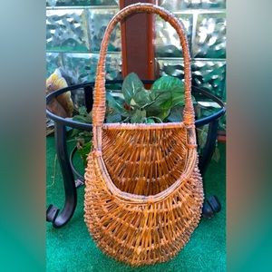 Dark finish Wicker Basket With Handle Wall Hanging Home Art/Decor 20”L by 10”W